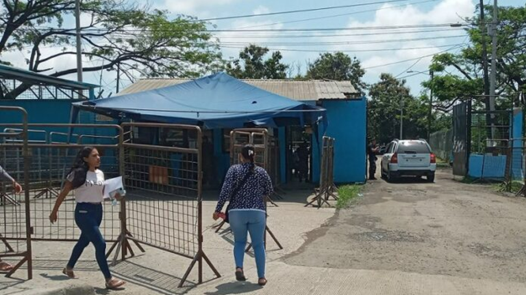 Imagen referencial de un compejo penitenciario en Guayaquil.