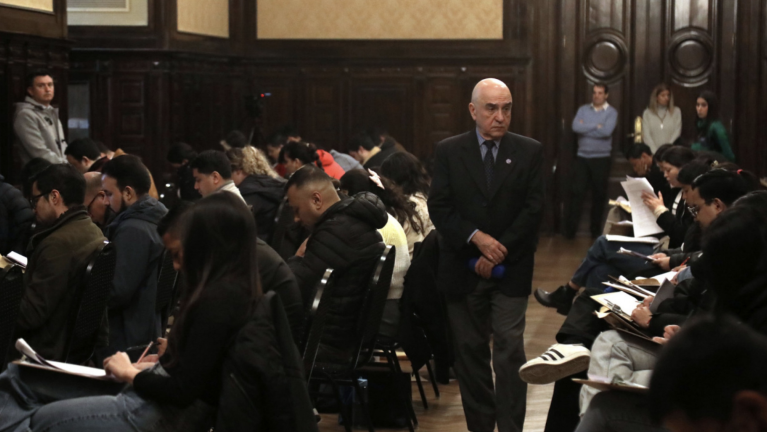 Residencias médicas en Argentina: ninguno de los convocados logró revalidar su nota, entre ellos ecuatorianos