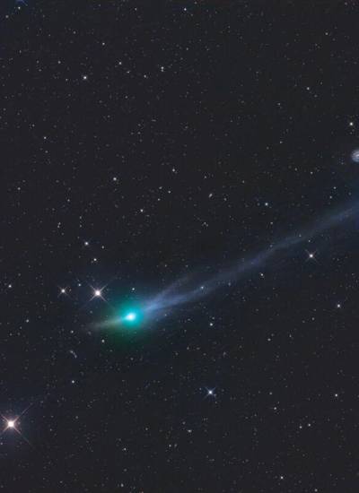 Cometa interestelar desplazándose a gran velocidad a través del Sistema Solar.