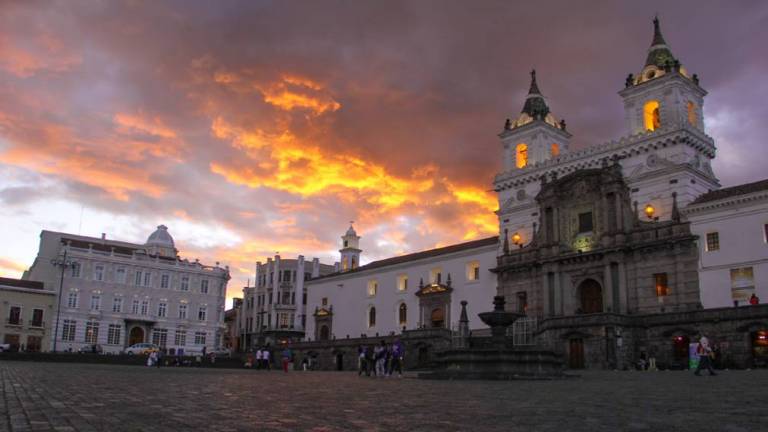 Quito pide un giro de timón