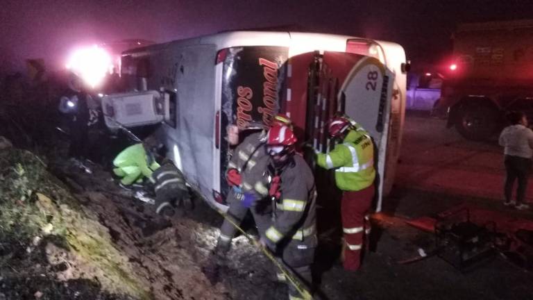 11 fallecidos deja accidente en la vía Cuenca-Loja