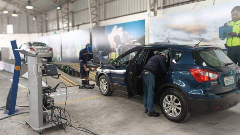 Revisión y matriculación vehicular en Quito: estás son las fechas, valores y multas