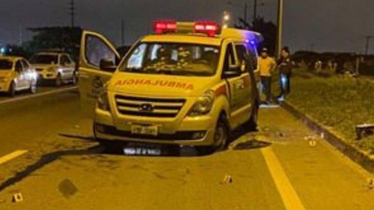 Ambulancia fue baleada en vía Durán-Boliche: paciente, conductor y paramédico murieron