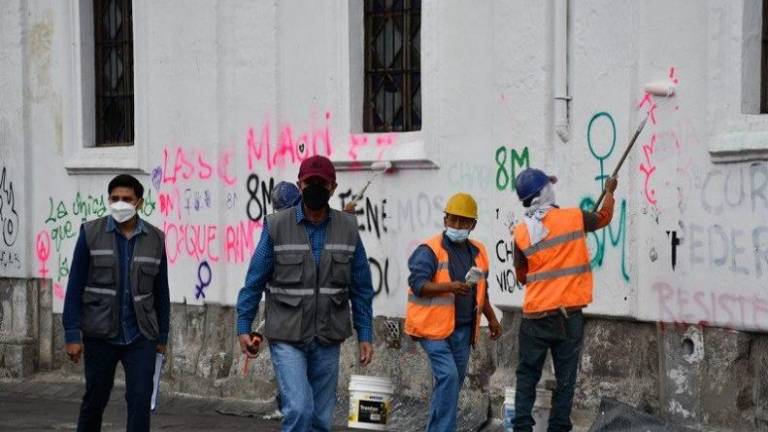 Municipio de Quito dice que los daños al patrimonio por la marcha del 8-M ascienden a $10 mil