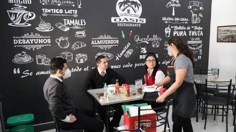 Quito reduce aforos en centros comerciales y restaurantes para contener a la variante Delta
