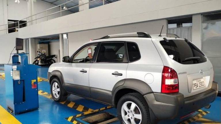 Quito: Arranca la revisión técnica para los vehículos con dígito 8