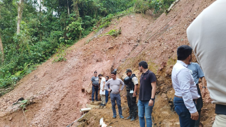 Suspenden concesión minera en Azuay por contaminar un cuerpo de agua