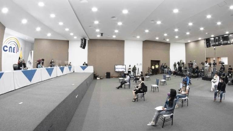 CNE extiende por tres días escrutinio de asambleístas nacionales