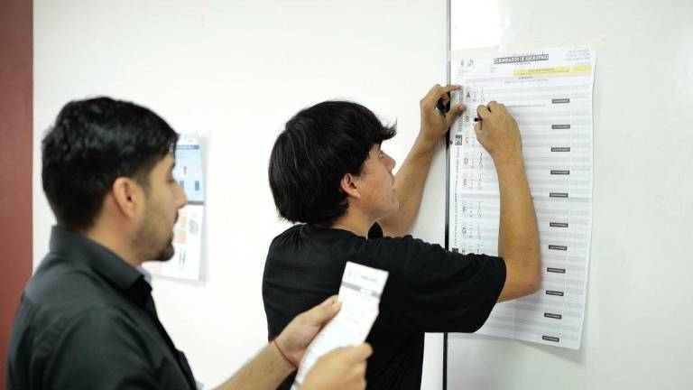 CNE inicia notificación y capacitación a miembros de Juntas para Consulta Popular 2025