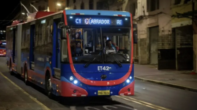 Empresa de Pasajeros de Quito rechazó el informe de la Contraloría sobre la presuntas irregularidades en la compra de trolebuses.