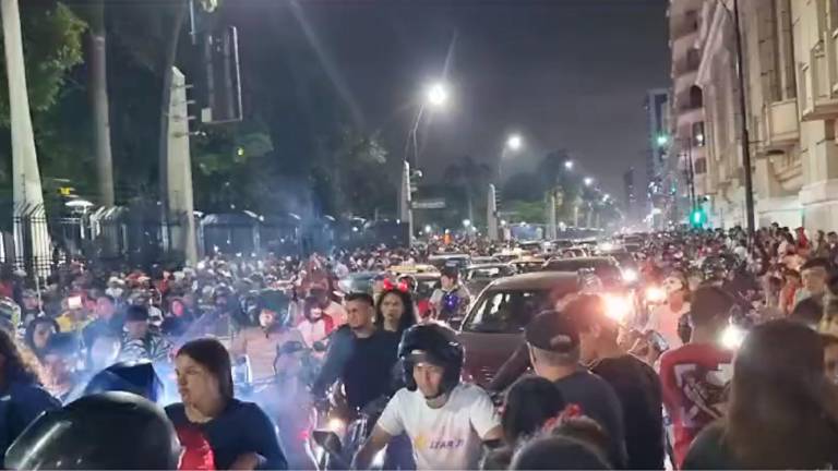 Rodada del terror en Guayaquil: Videos captaron caos que causaron motorizados en las avenidas, por Halloween