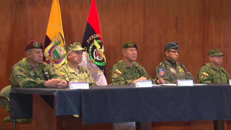 Cúpula de FF.AA. se pronuncia tras ataque a convoy en Sucumbíos: hay 1 militar muerto y 12 heridos