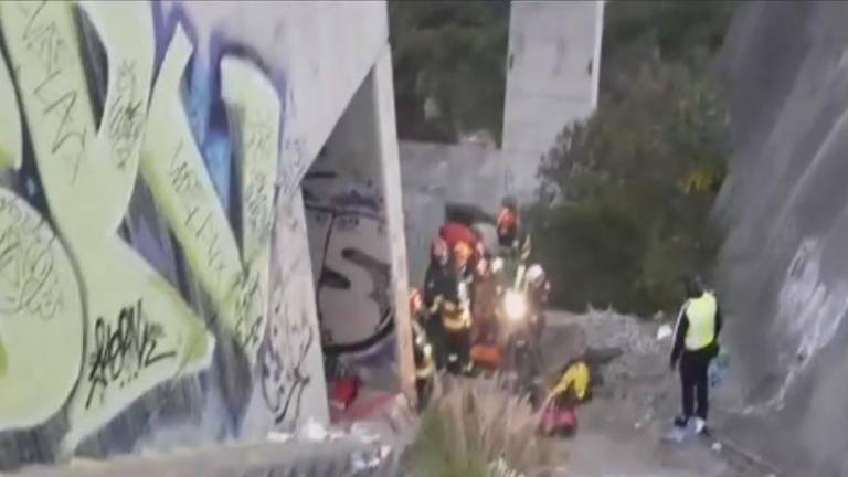 Suicidio en el puente del río Chiche; video del ECU 911 registró el incidente