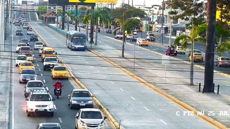 Las restricciones vehiculares en Guayaquil se mantendrán hasta finales de septiembre