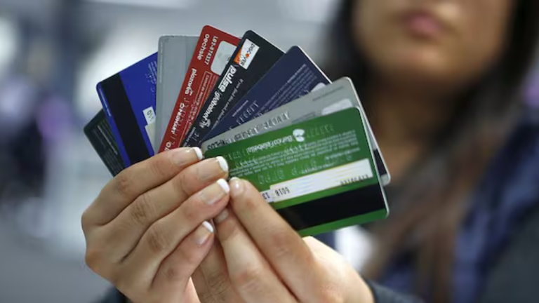 Hay nuevas tarjetas de crédito y débito para pagar impuestos y deudas en el SRI: esta es la lista