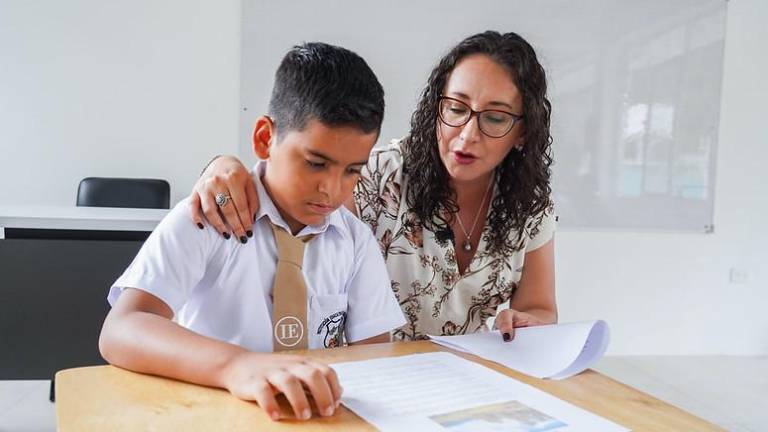 Instituciones educativas, que fueron recintos electorales, deben acogerse a la no presencialidad