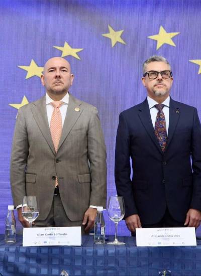 En su intervención, el ministro Loffredo enfatizó el rol estratégico de la inteligencia en esta lucha contra el narcotráfico.