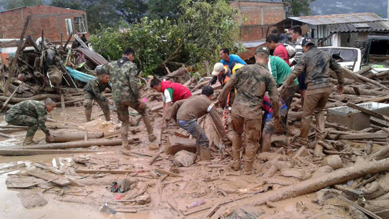 Avalancha en Colombia dejó 254 muertos hasta el momento