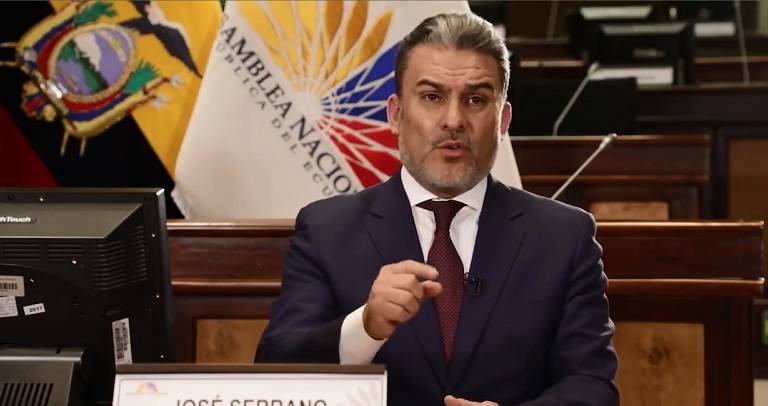 Serrano: "Se quieren tomar la asamblea Nacional por asalto"
