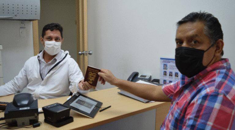 Registro civil ofrece pasaportes exprés, pero a un precio mayor al ordinario