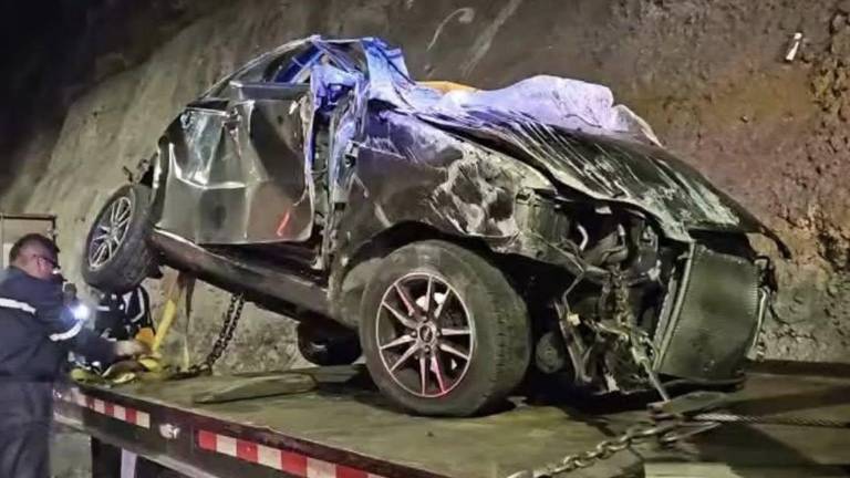 Tres universitarios mueren en un siniestro de tránsito en Ambato