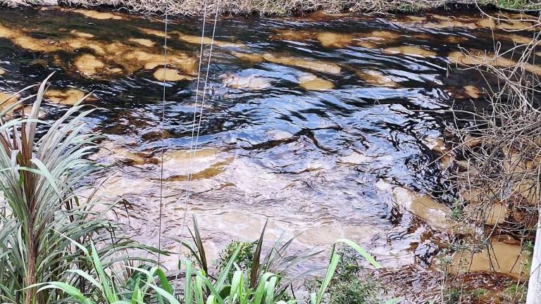 Petroecuador asegura que perforación clandestina provocó derrame de petróleo en Quinindé