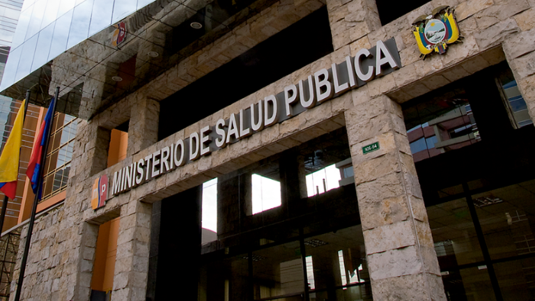 Ocho ministros de Salud en tres años: cinco claves para entender la crisis del sector