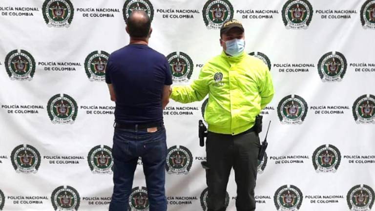 Detienen a pastor cristiano por abuso sexual de sus dos hijastras menores de edad