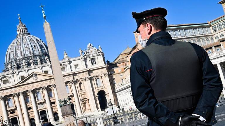 Absuelven a curas por presuntas violaciones en una residencia vaticana