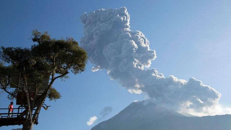 Reducen alerta en zona de influencia del Tungurahua
