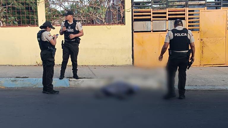 Estudiante de 17 años fue asesinado a disparos cuando iba a clases en Manta
