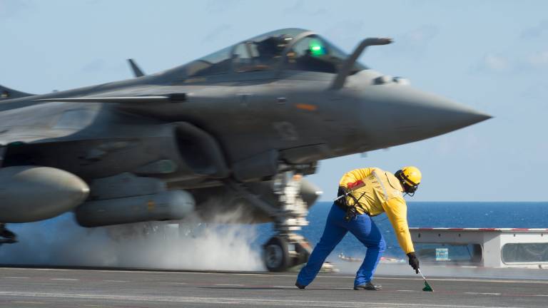 Francia destruye dos objetivos del EI en Irak
