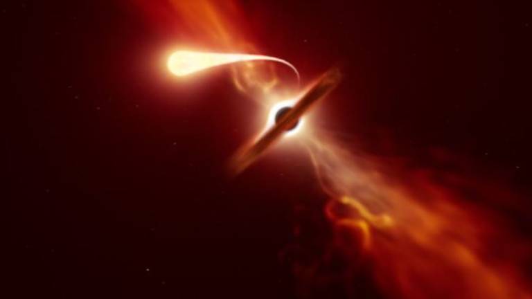 Registran los últimos momentos de una estrella devorada por un agujero negro; se detecta una rara explosión de luz