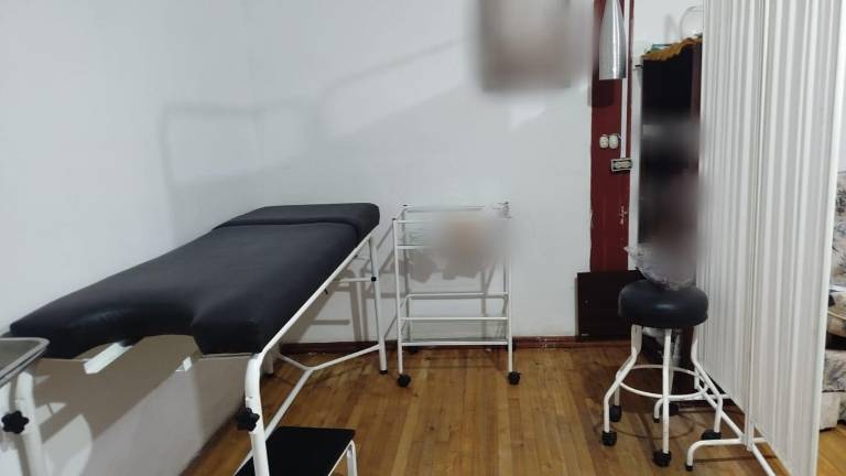 Clausuran centro clandestino en Guano tras muerte de una mujer: ACESS detecta graves irregularidades