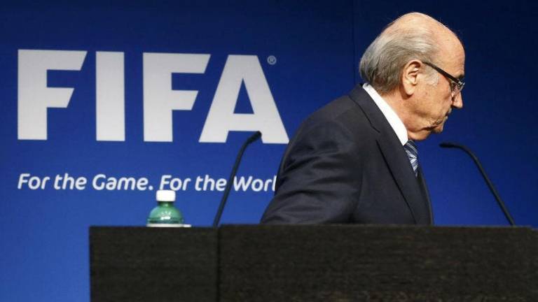Comité de Ética de FIFA suspende a Joseph Blatter