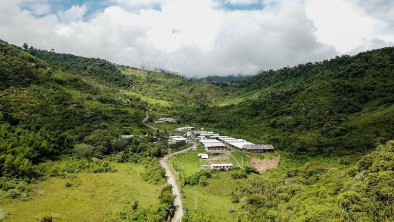 Firman el contrato de explotación del proyecto minero Cascabel