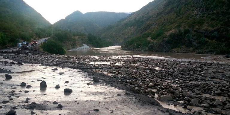 Más de 1,4 millones de hogares sin agua en Chile por fuertes lluvias
