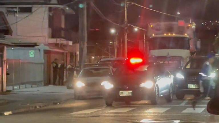 Alarma en Guayaquil por explosión e incendio de un carro, tras la liberación de un secuestrado