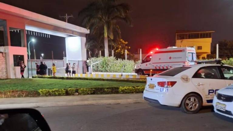 Entrada a la urbanización privada donde ocurrió el ataque armado.