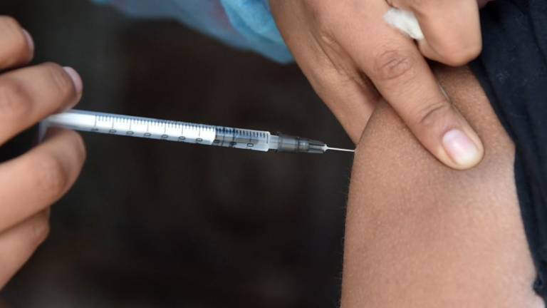 Ministerio de Salud anuncia una campaña de vacunación en contra el sarampión prevista para el 2023
