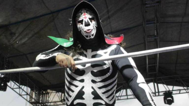 Legendario luchador mexicano muere tras lesión durante combate