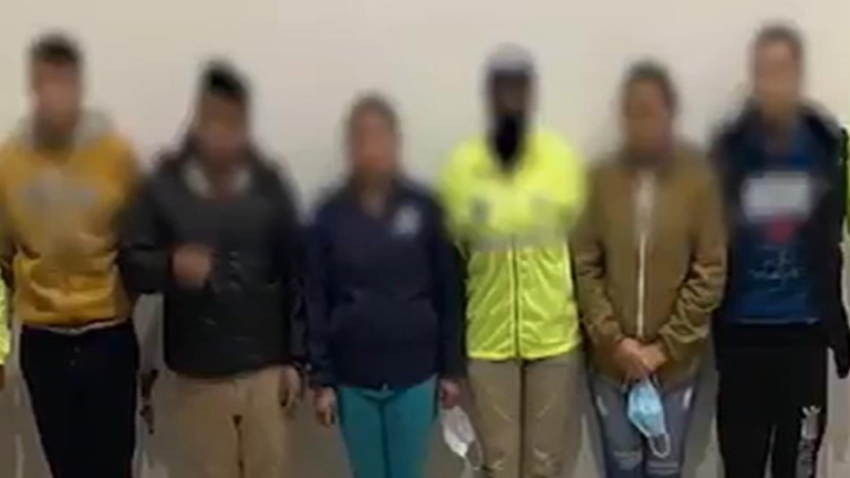 Detenidos presuntos estafadores que contactaban a sus víctimas por Whatsapp