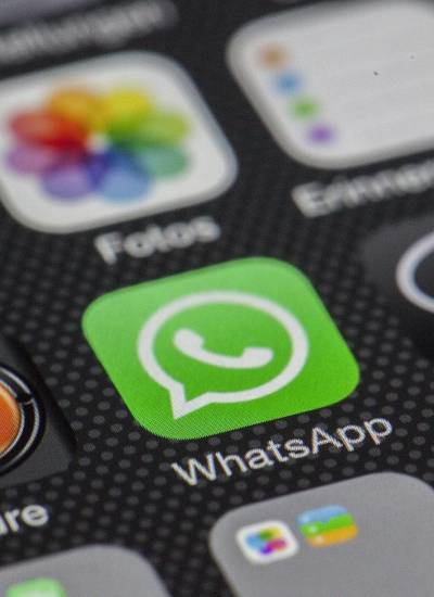 Ícono de la aplicación de mensajería en dispositivo Apple.