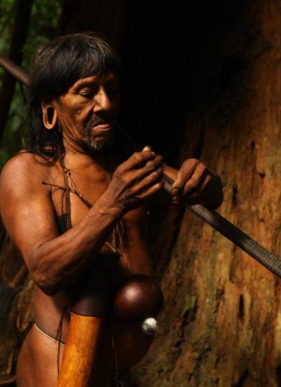 Meñegua es uno de los guerreros waoranis que nos acompañarán en este fantástico recorrido.