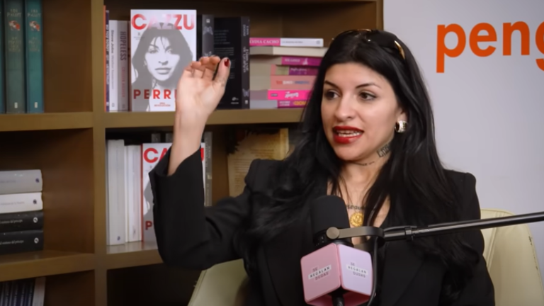 Cazzu revela que Christian Nodal no permite que su hija Inti viaje con ella