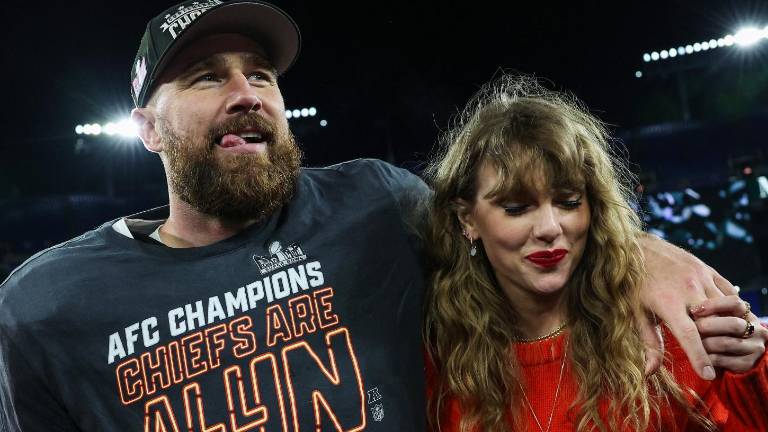 Fans de Taylor Swift compran basura coleccionable de su boda con Travis Kelce