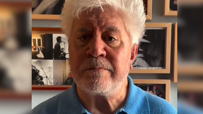 El director español Pedro Almodóvar se une a artistas que piden el fin de la violencia en Gaza​​​​​​