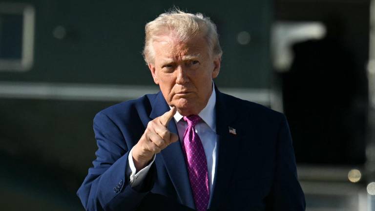 Trump asegura que Estados Unidos inició el 'proceso de desbloqueo' del estrecho de Ormuz