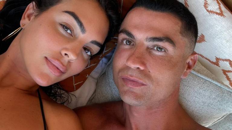 La razón por la que Cristiano Ronaldo y Georgina eligieron casarse en la sala de su casa