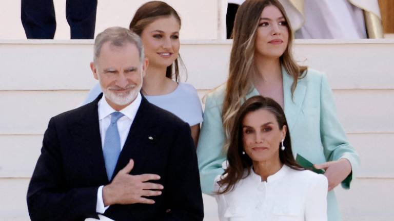 La familia real española celebra con un emotivo abrazo el pase de España a la final del Mundial